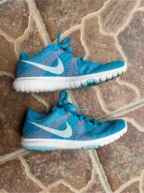 Nike Aqua Turquoise Athletic Sneakers